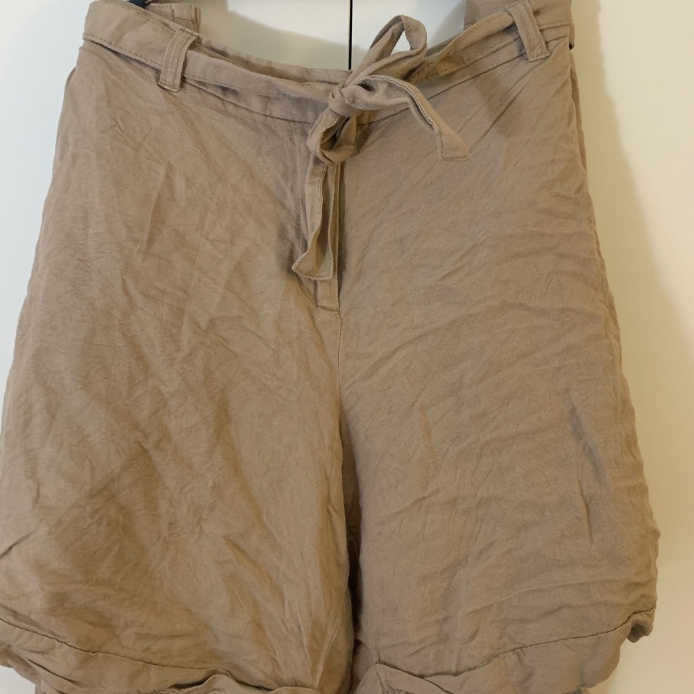 Linen Shorts with Tie
